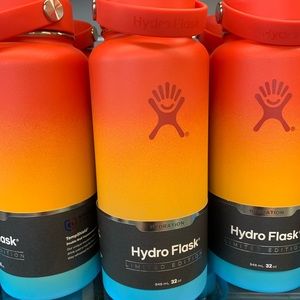 hydro flask red white blue